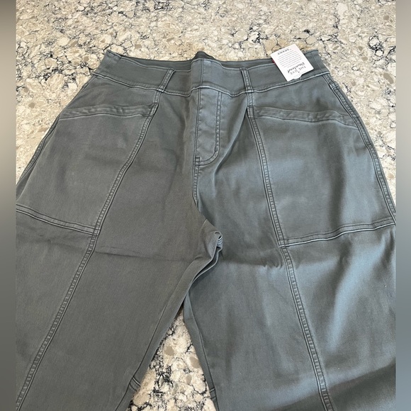 New Spanx Stretch Twill Straight-leg pants. Petite 1X. Hazy Blue Grey. - Picture 6 of 11